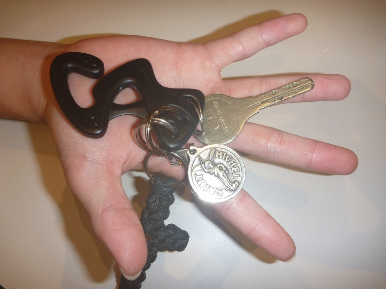 Fragment karabiner BLACK